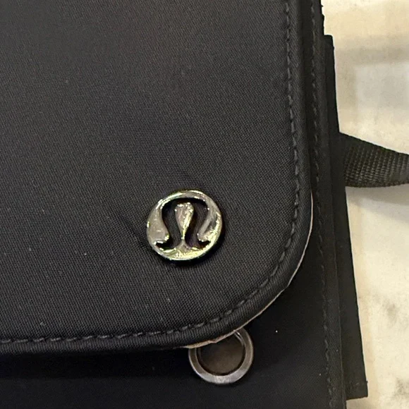 Lululemon Black Crossbody clutch Bag - Picture 2 of 6